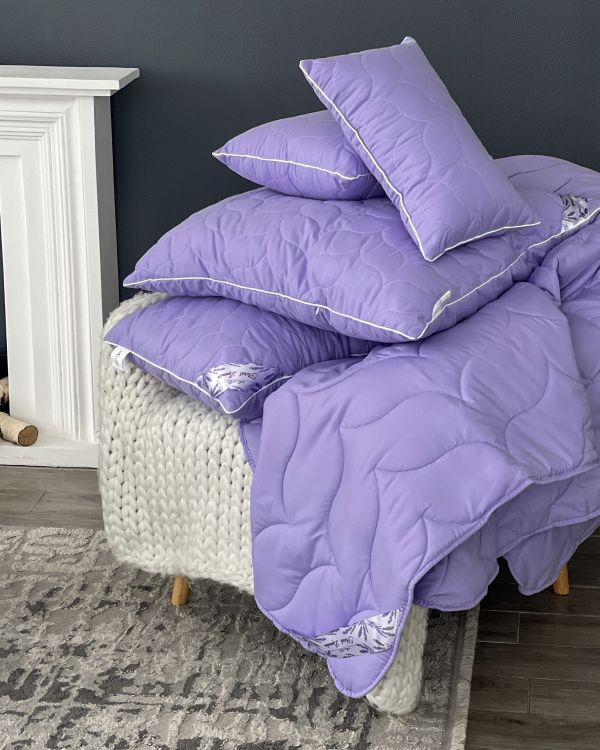 Подушка 50х70 см Floral Lavander Холлофайбер